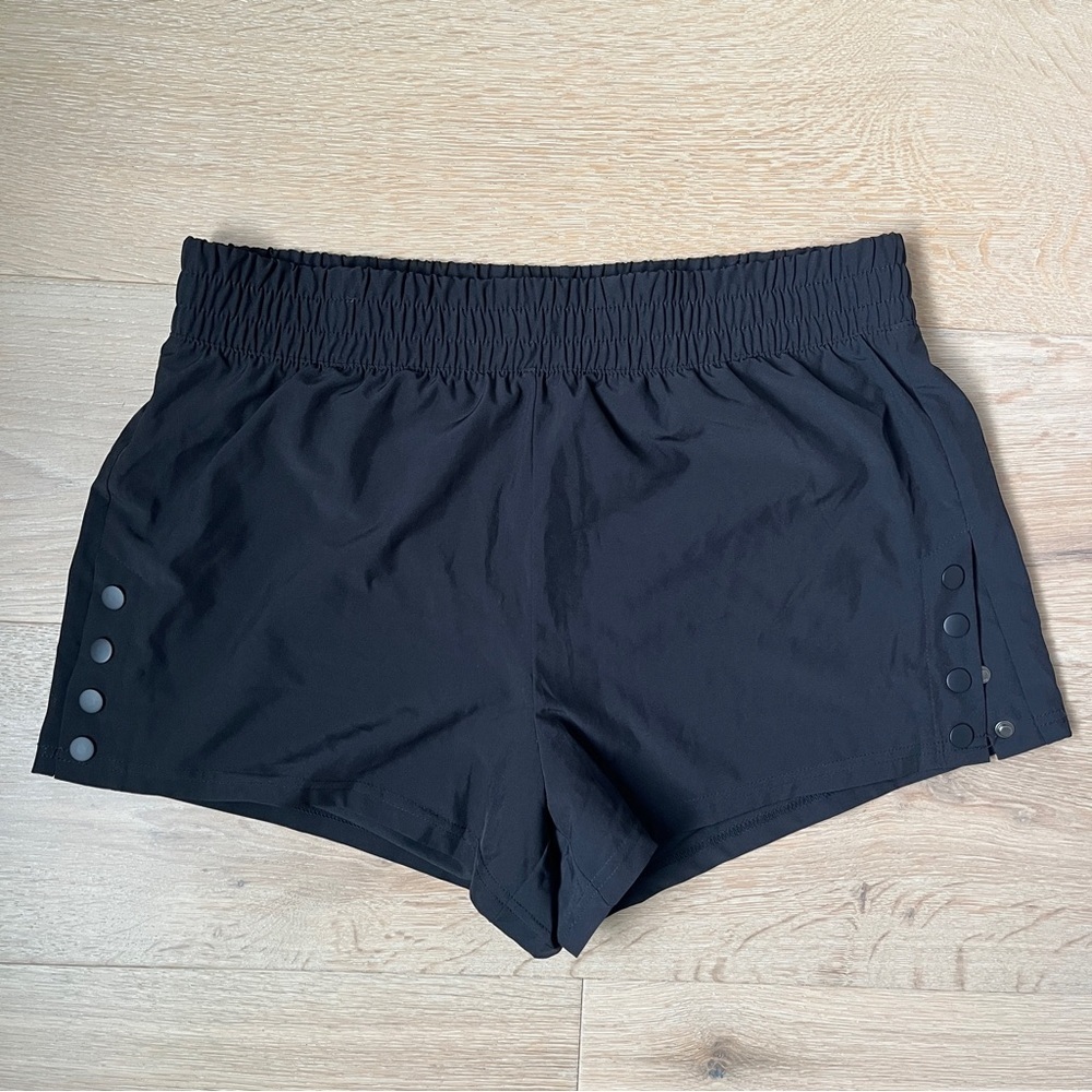 R. Sofia Shorts black lined Sz XL high rise 3” shorts *F16